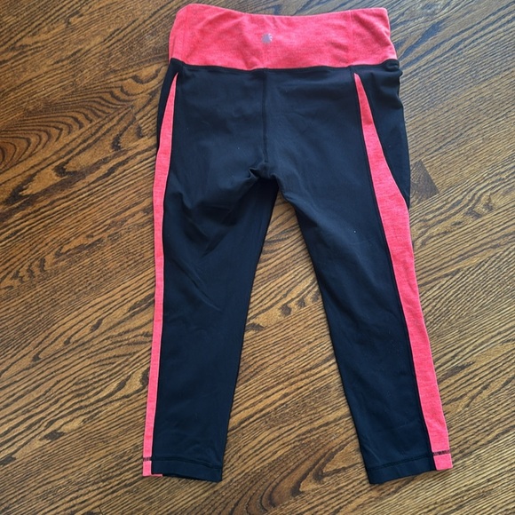 Athleta Splits Revelation Capri, heather Day-glo orange & black. Small. - Picture 3 of 7